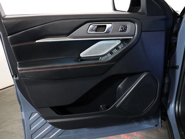 Used 2025 Ford Explorer ST AWD/4WD image 27