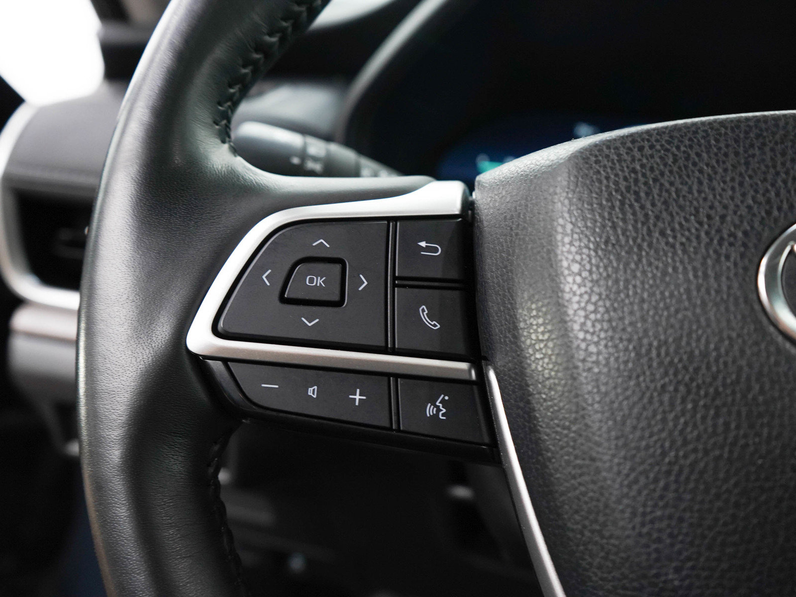 Used 2024 Toyota Grand Highlander AWD Hybrid image 30