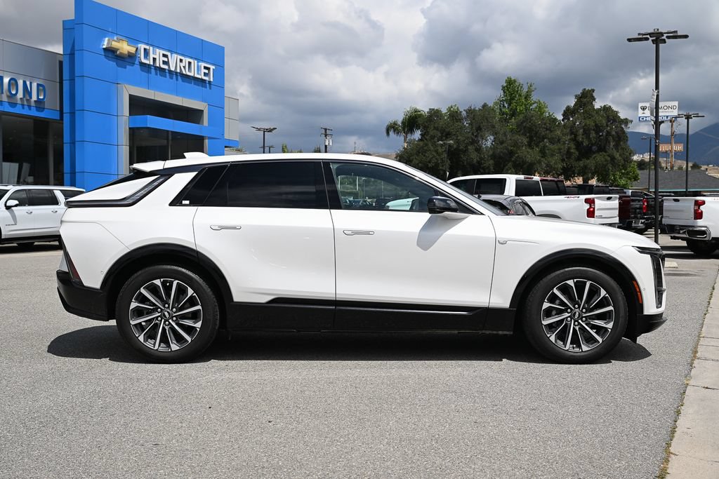 Used 2024 Cadillac Lyriq Sport RWD image 3