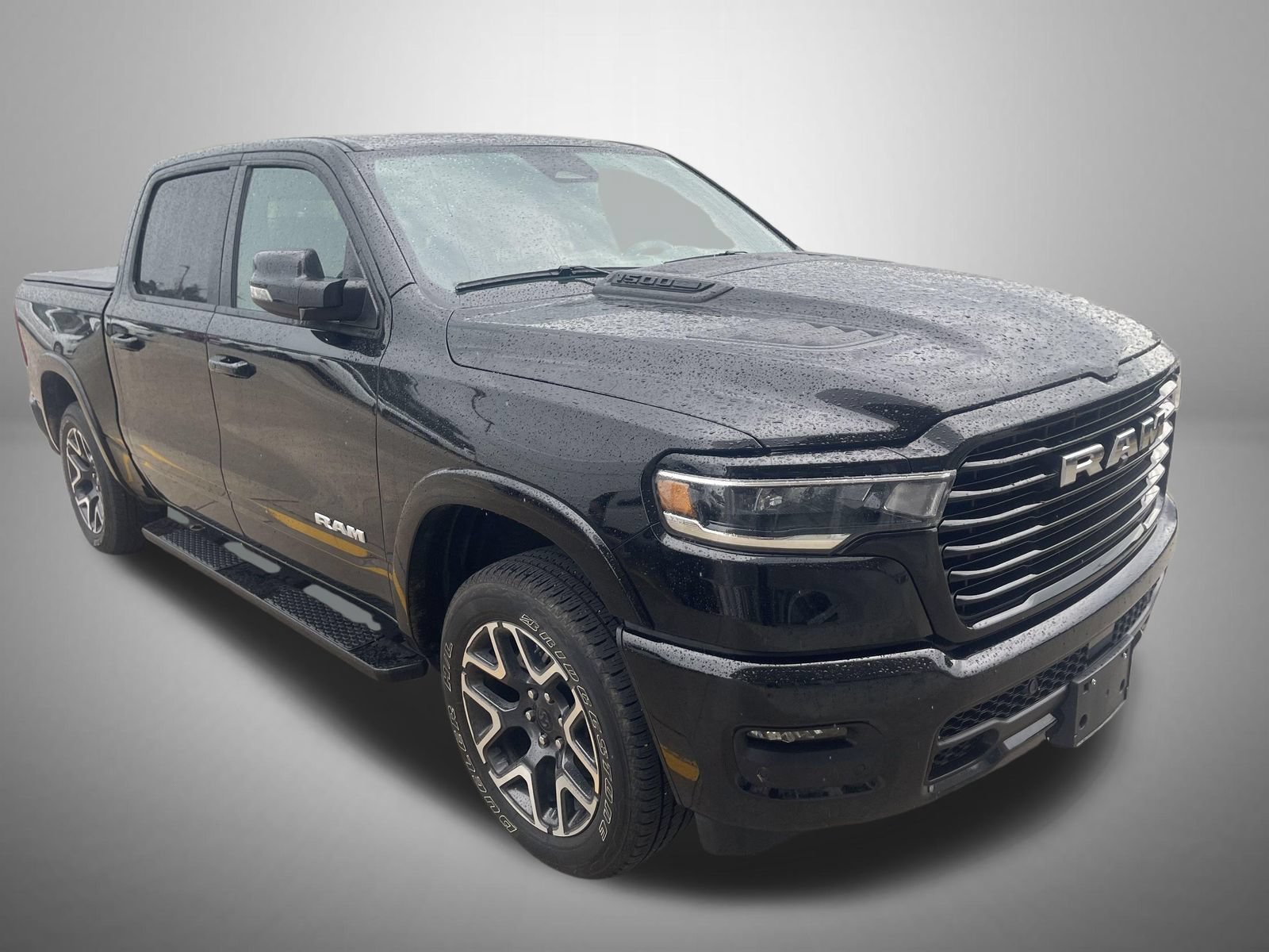 Used 2025 RAM 1500 Laramie AWD/4WD image 5