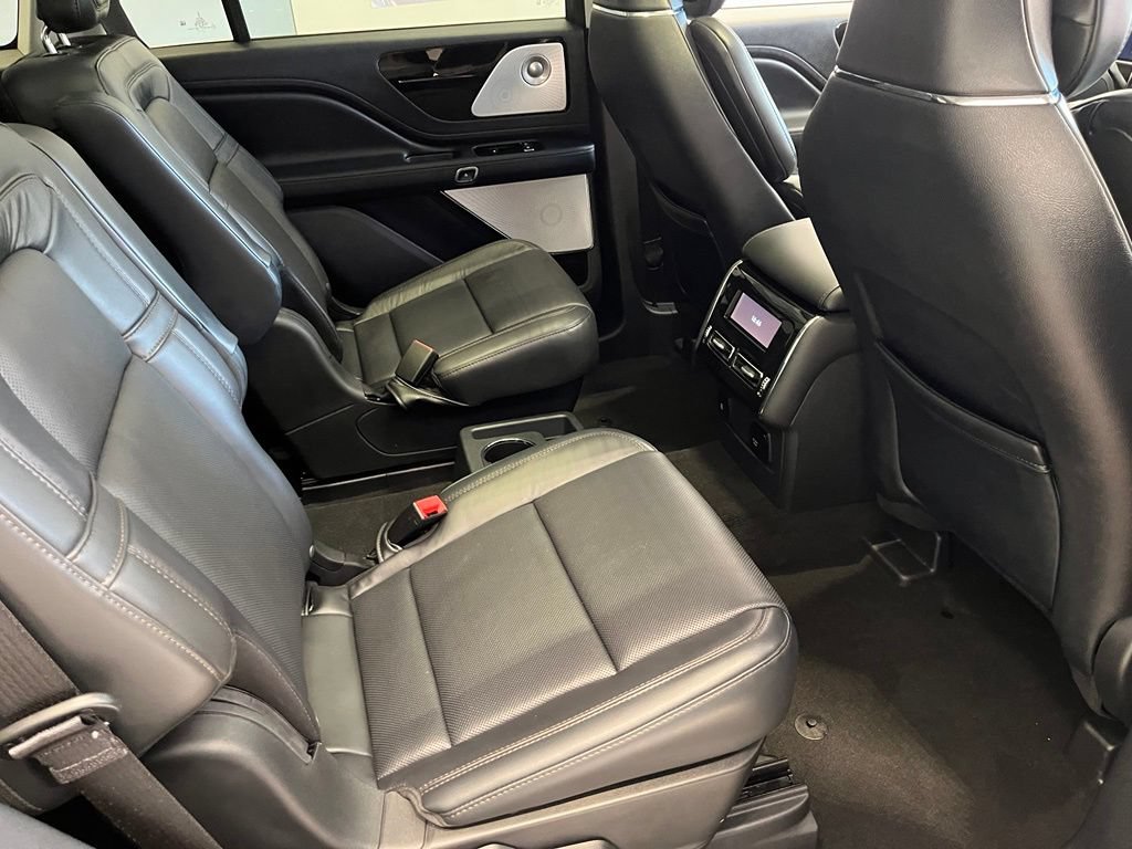 Used 2026 Lincoln Aviator Reserve AWD/4WD image 31