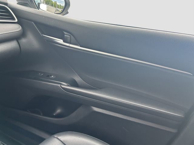 Used 2019 Toyota Camry SE FWD image 24