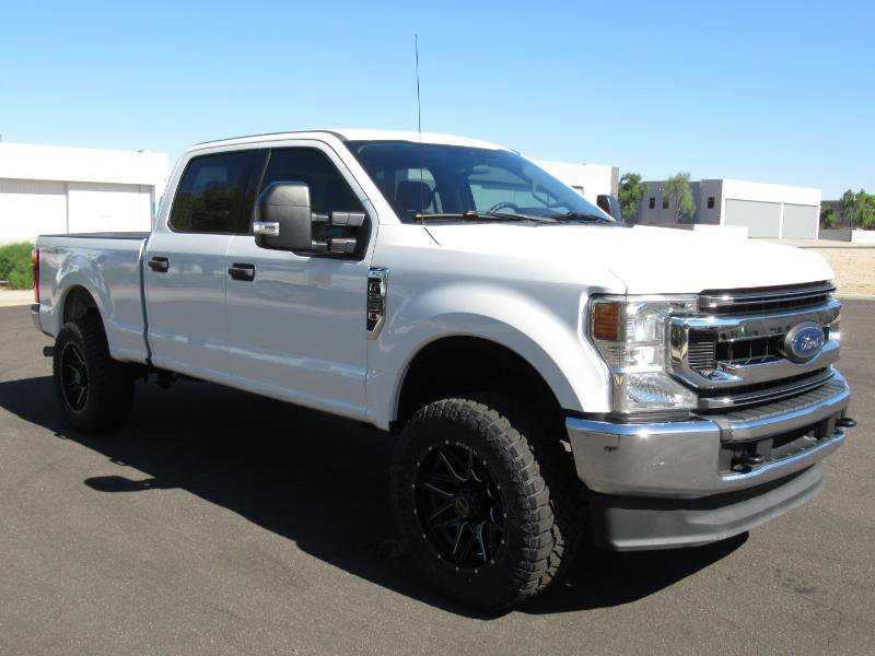 Used 2021 Ford F250 XLT w/ Camper Package image 4