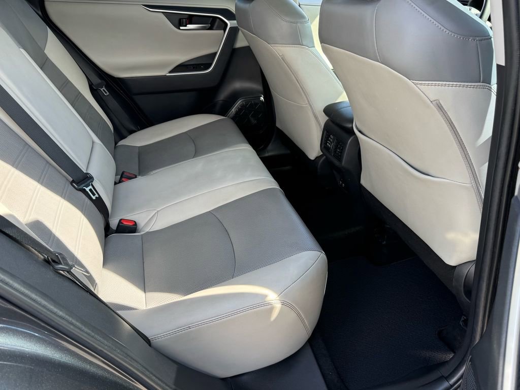 Used 2019 Toyota RAV4 Limited w/ Cold Weather Package image 19