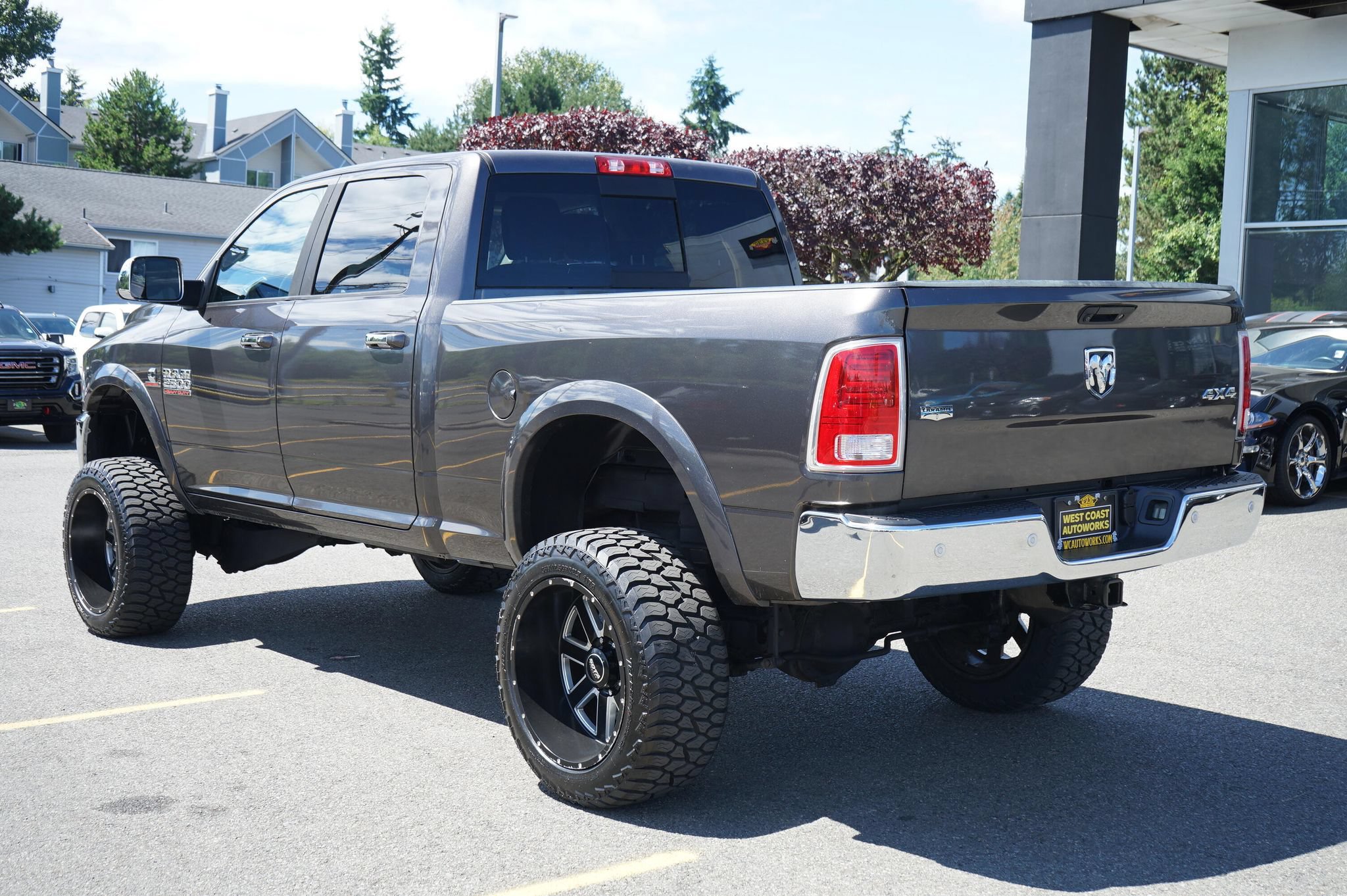 Used 2017 RAM 2500 Laramie AWD/4WD image 3