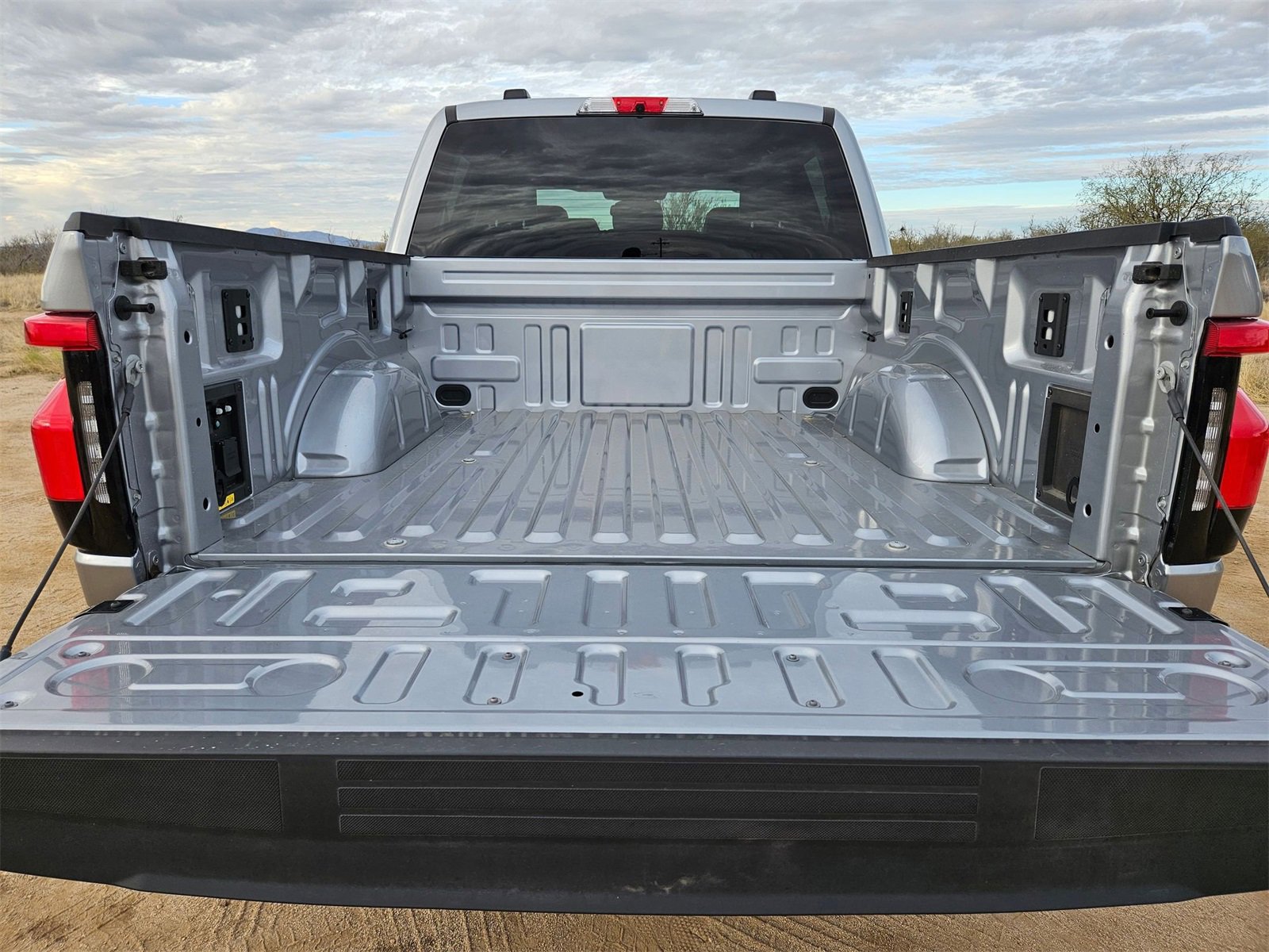 New 2025 Ford F150 Lightning Flash image 7