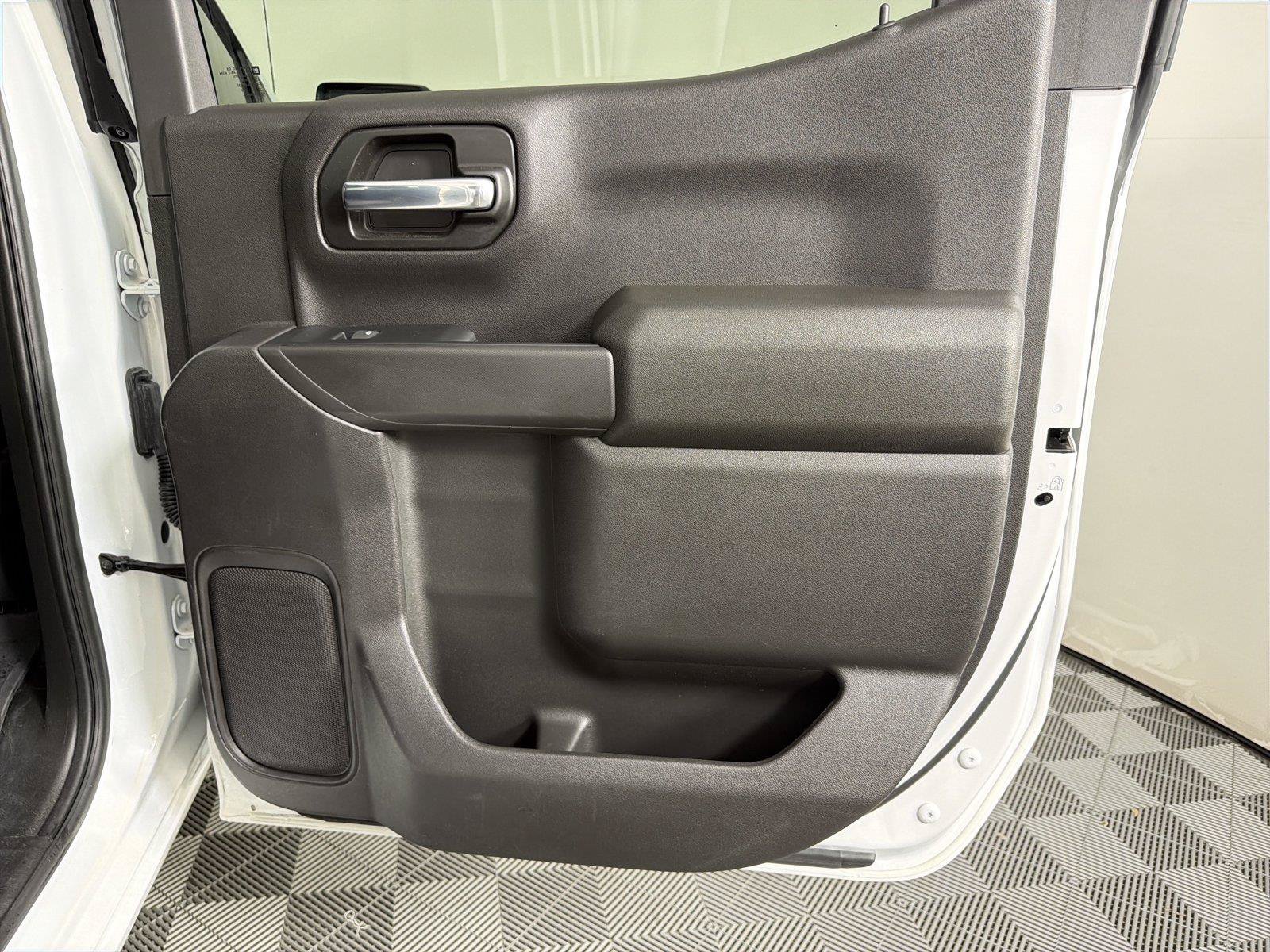Used 2023 Chevrolet Silverado 1500 Custom Trail Boss w/ LPO, Dark Essentials Package AWD/4WD image 14