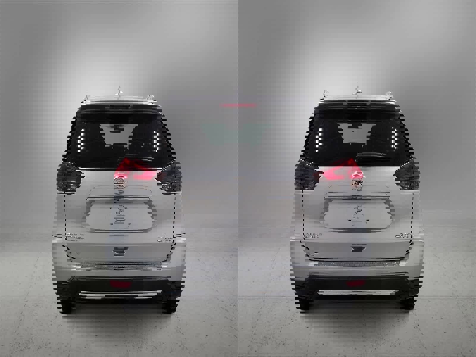 Used 2017 Nissan Rogue SV w/ Sun & Sound Touring Package image 7