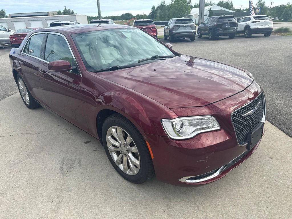 Used 2017 Chrysler 300 Limited w/ 300 Premium Group AWD/4WD image 3