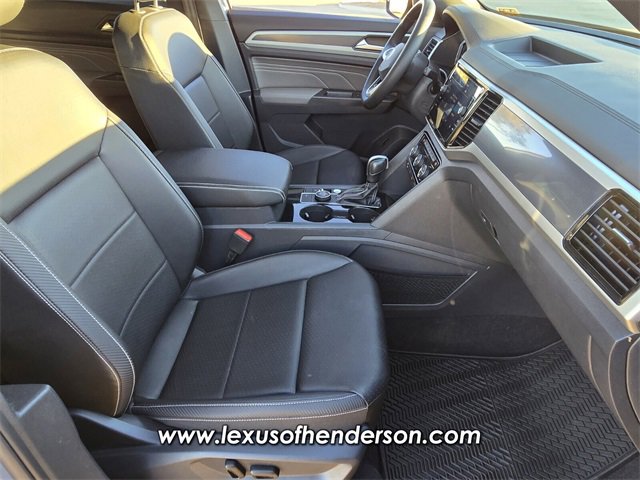 Used 2023 Volkswagen Atlas Cross Sport SEL R-Line image 17