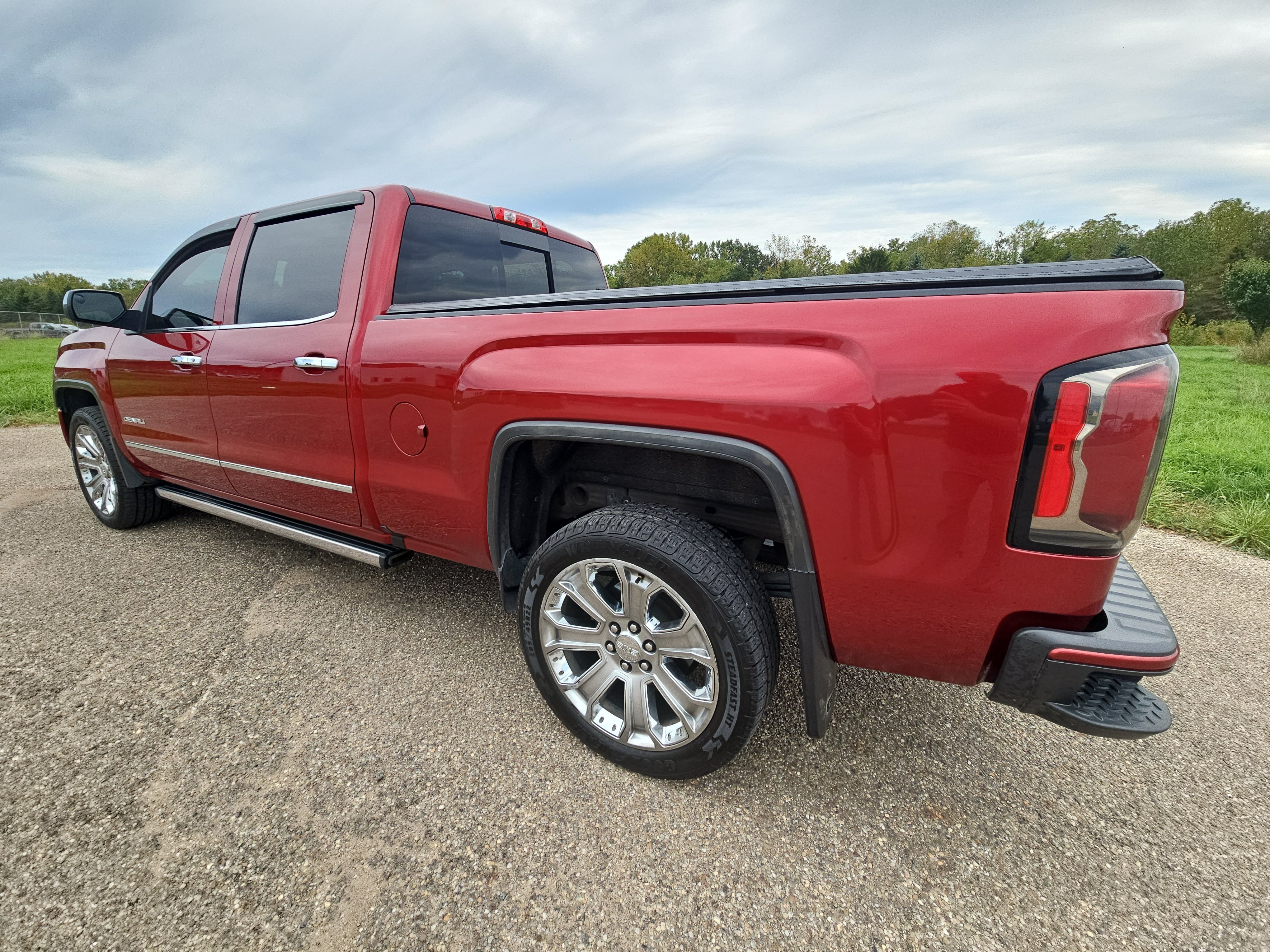 Used 2018 GMC Sierra 1500 Denali w/ Denali Ultimate Package AWD/4WD image 7