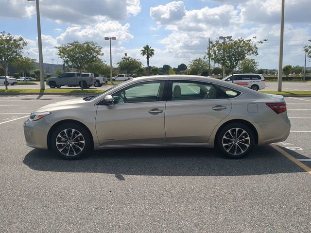 Used 2018 Toyota Avalon XLE Premium FWD image 7
