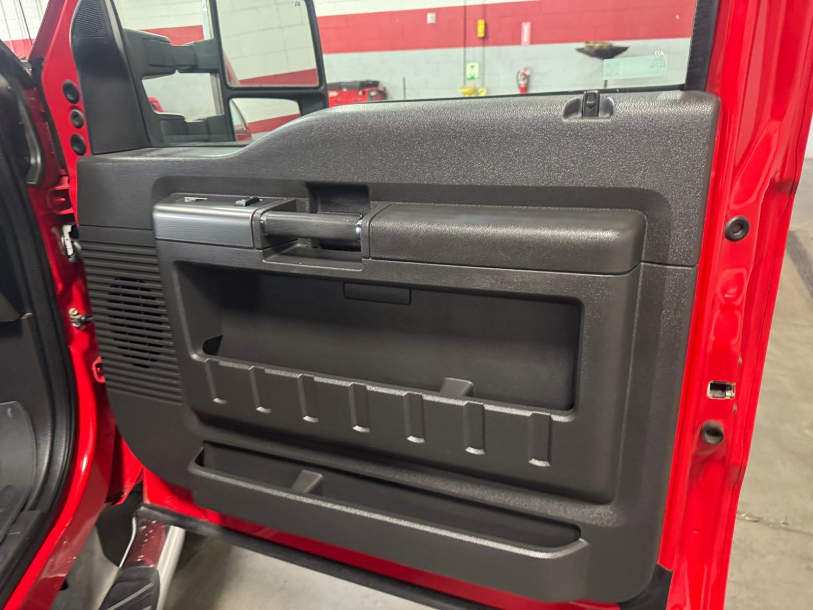 Used 2008 Ford F350 FX4 image 16