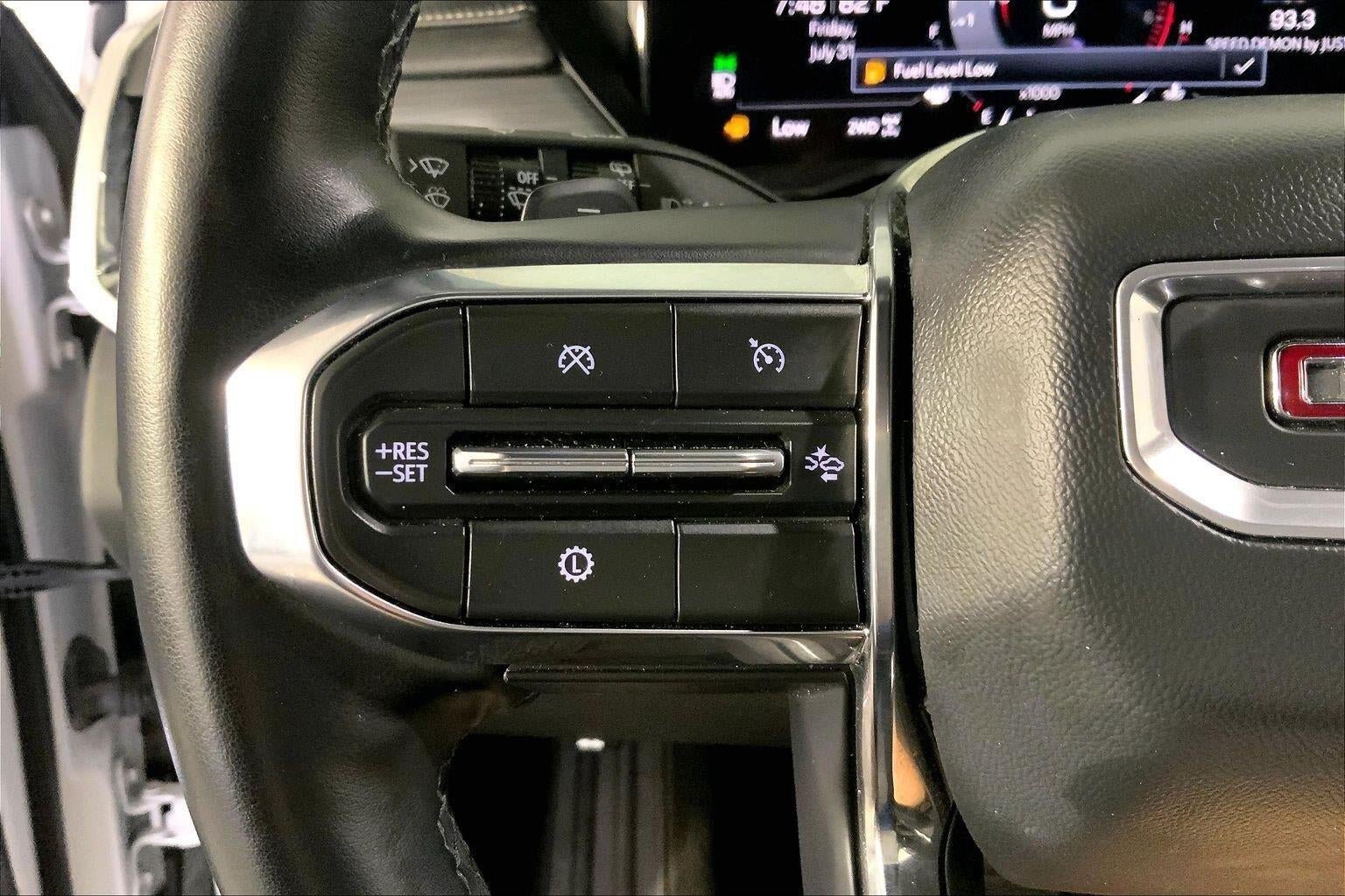 Used 2025 GMC Acadia Elevation AWD/4WD image 30