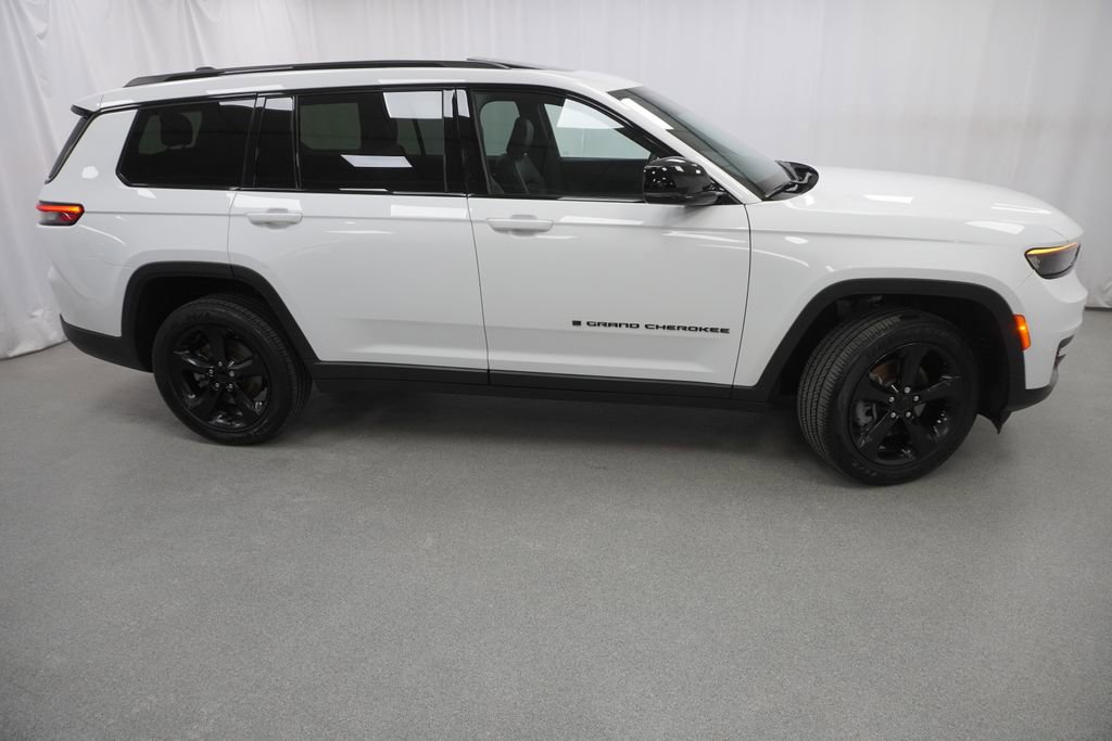 Certified 2023 Jeep Grand Cherokee L Laredo image 9