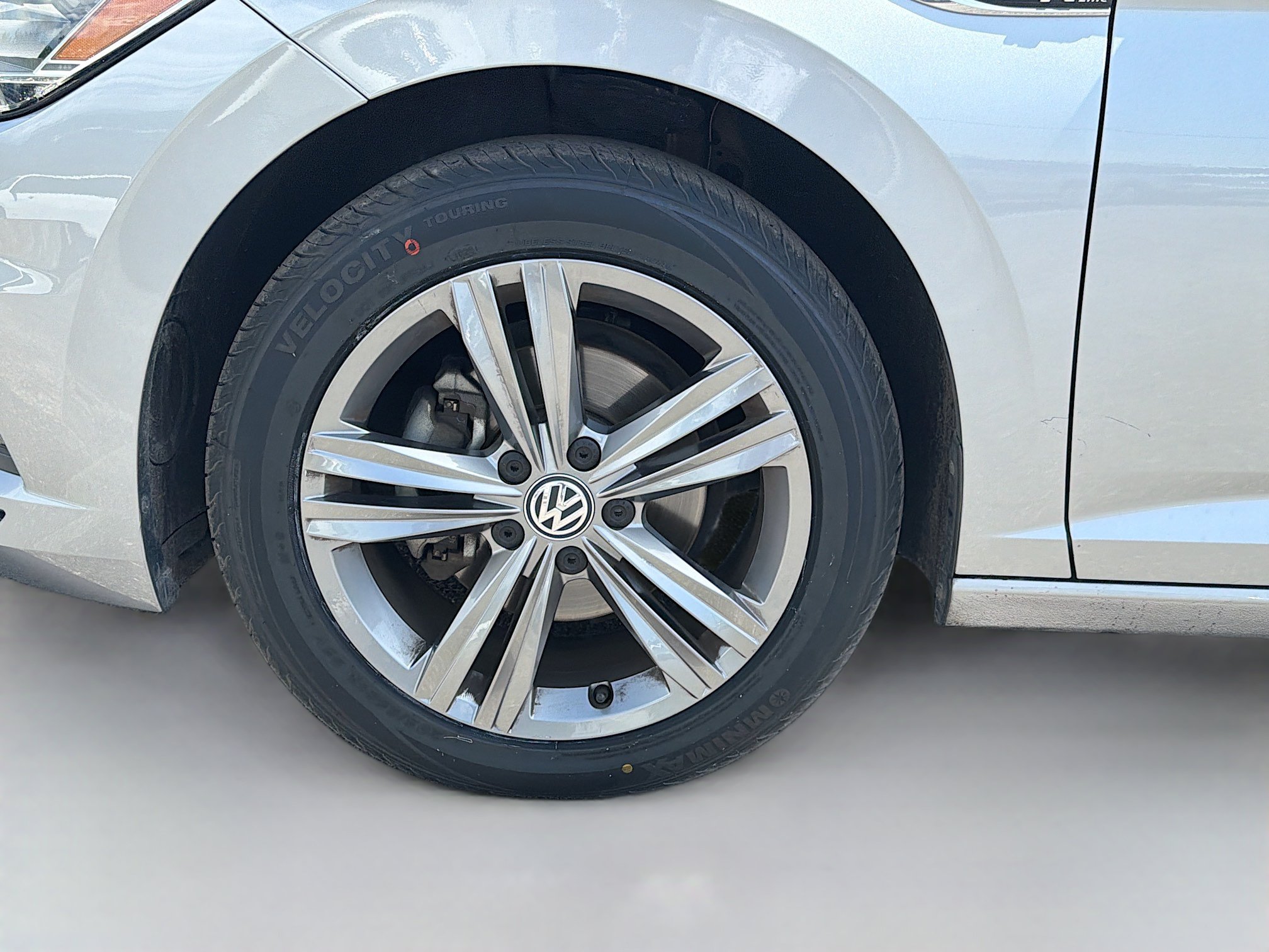 Used 2019 Volkswagen Jetta R-Line w/ R-Line Cold Weather Package FWD image 40