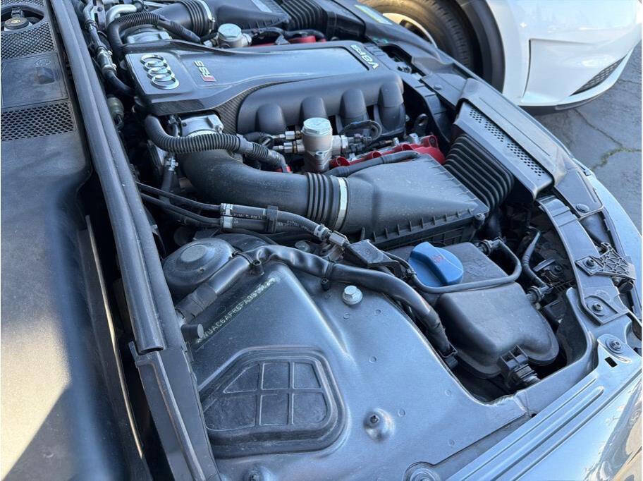 Used 2015 Audi RS 5 Coupe w/ Black Optic Plus Package image 40