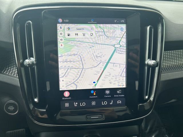 Certified 2025 Volvo XC40 B5 Plus image 22