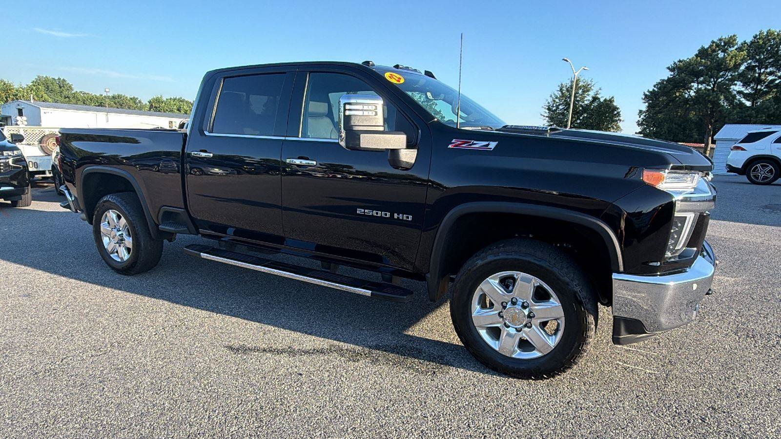Used 2022 Chevrolet Silverado 2500 LTZ w/ LTZ Premium Package AWD/4WD image 7