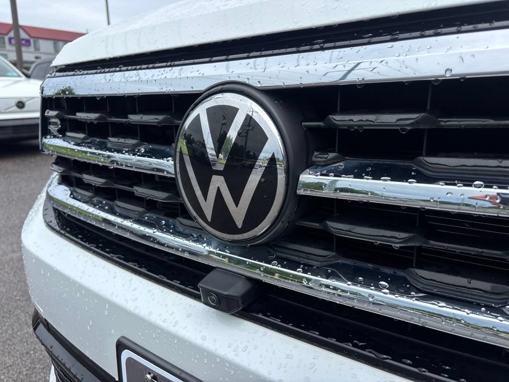 Certified 2023 Volkswagen Atlas Cross Sport SEL Premium R-Line AWD/4WD image 11