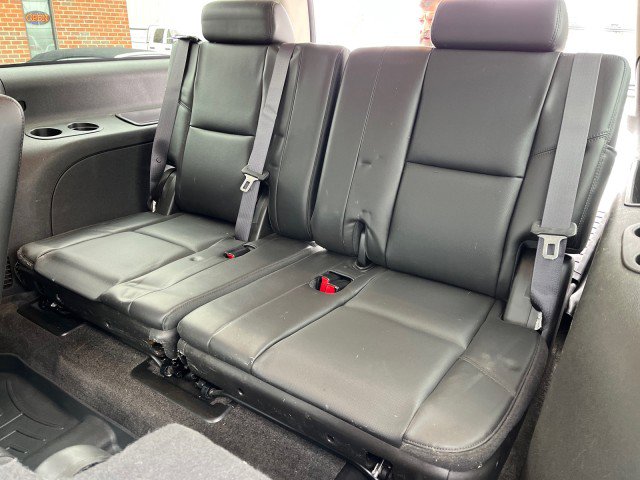 Used 2009 Chevrolet Suburban 2500 LT w/ Luxury Package image 16