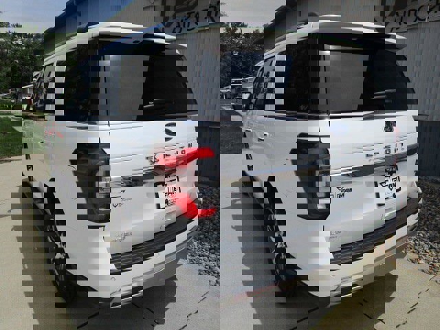 Used 2024 Ford Expedition Limited image 5