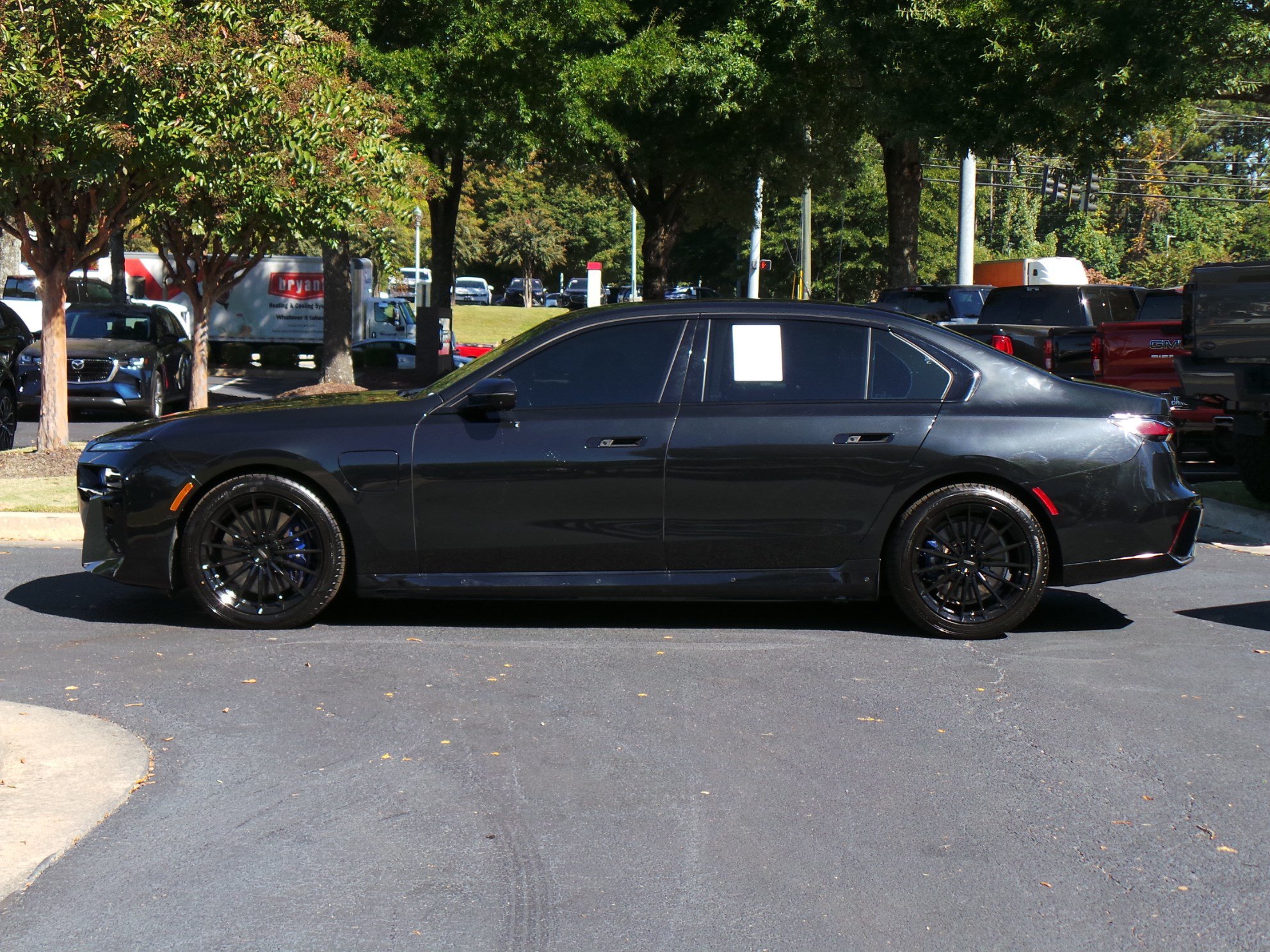Used 2024 BMW 750e xDrive w/ Executive Package AWD/4WD image 5