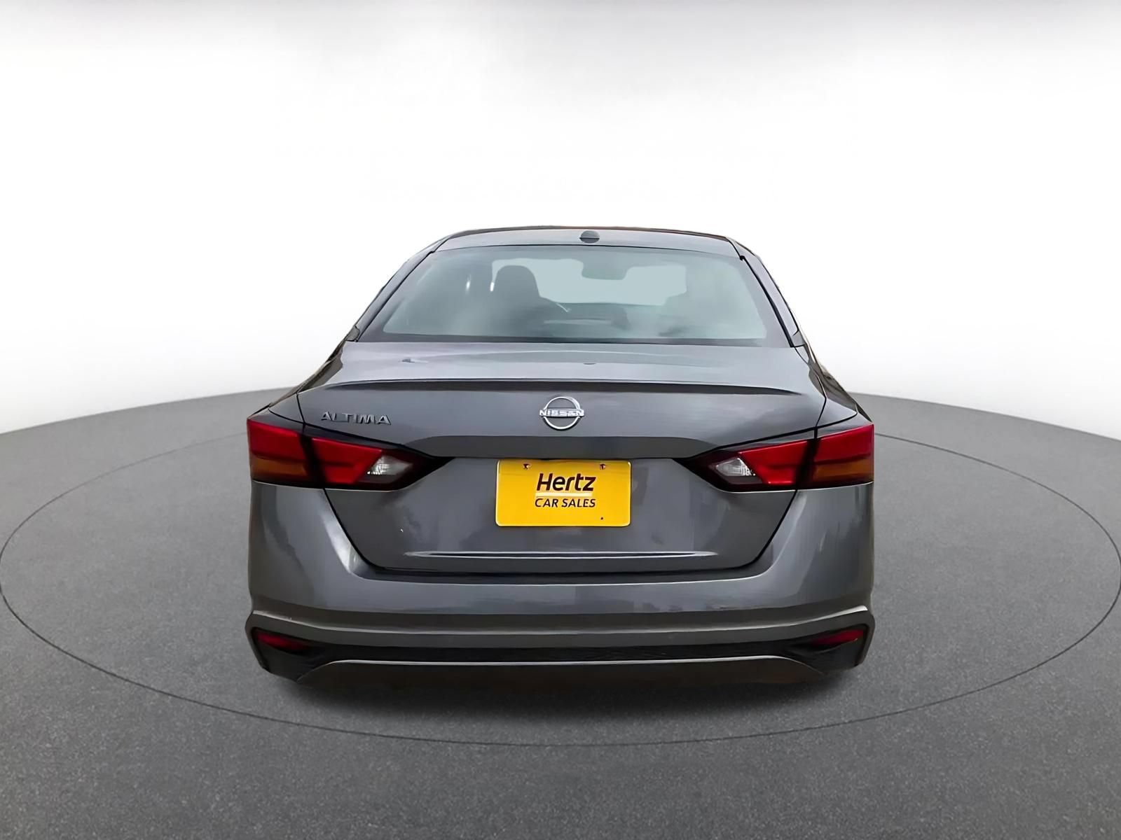 Used 2025 Nissan Altima 2.5 SV FWD image 10