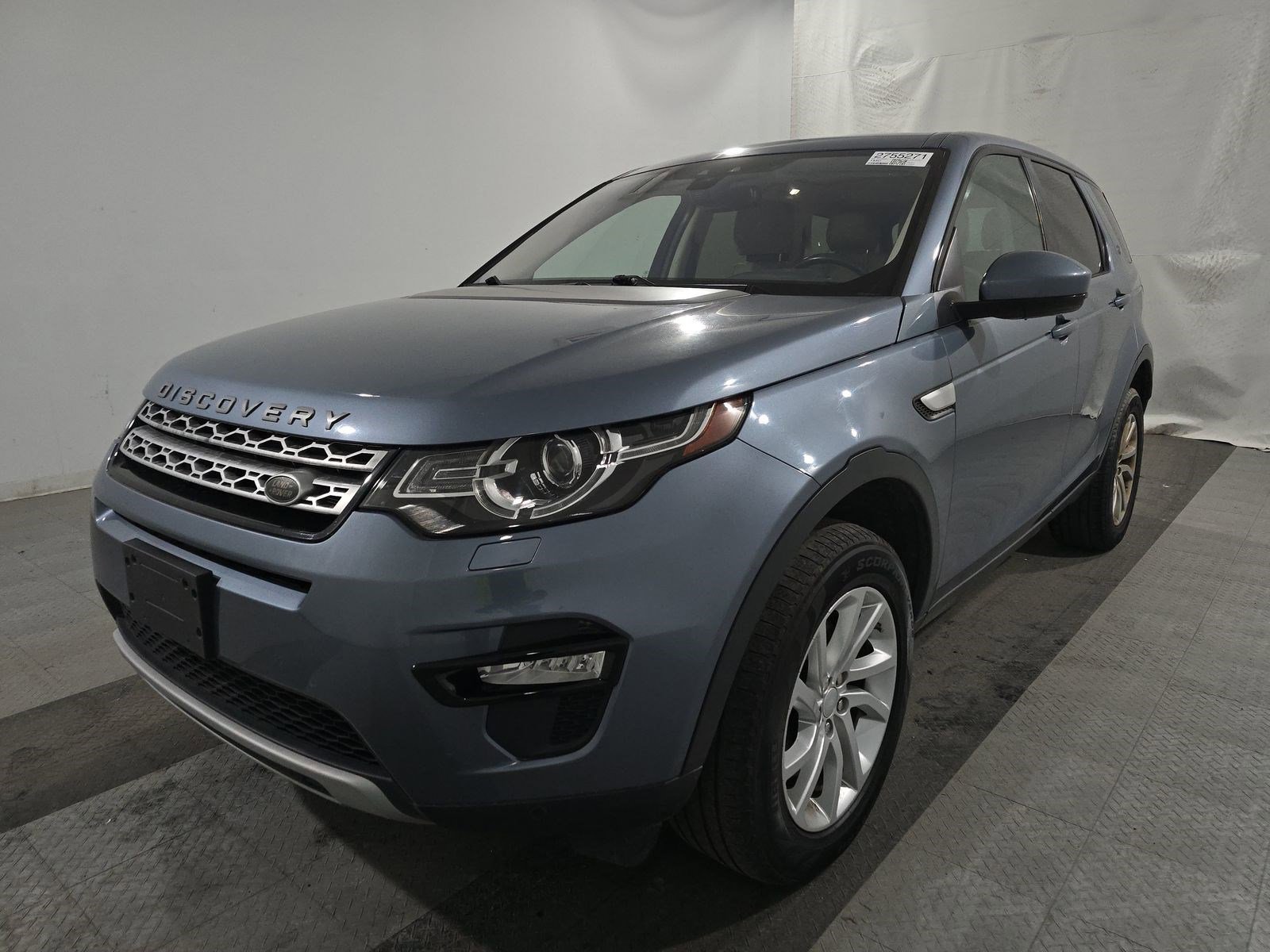 Used 2019 Land Rover Discovery Sport HSE AWD/4WD image 2