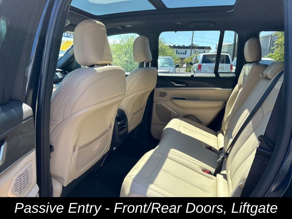 Used 2024 Jeep Grand Cherokee Limited 4xe w/ Luxury Tech Group II AWD/4WD image 30