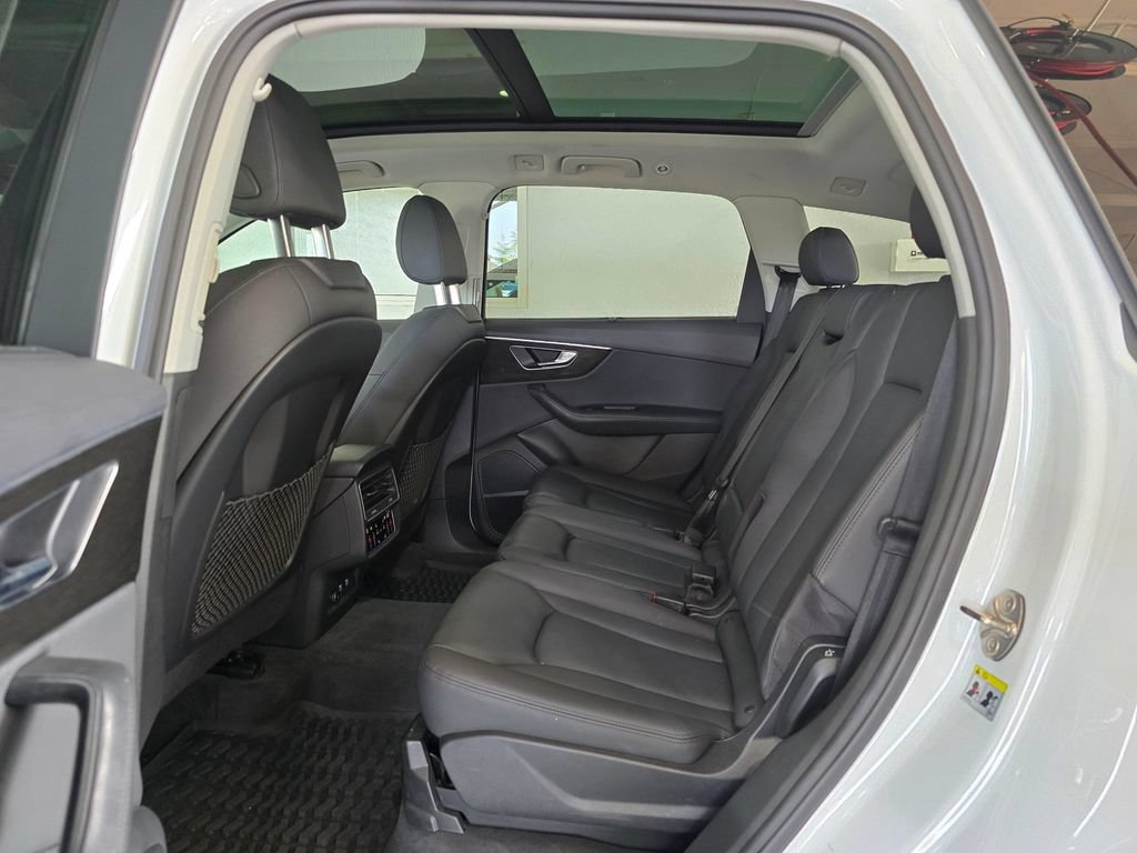 Used 2021 Audi Q7 3.0T Premium Plus w/ Executive Package AWD/4WD image 26