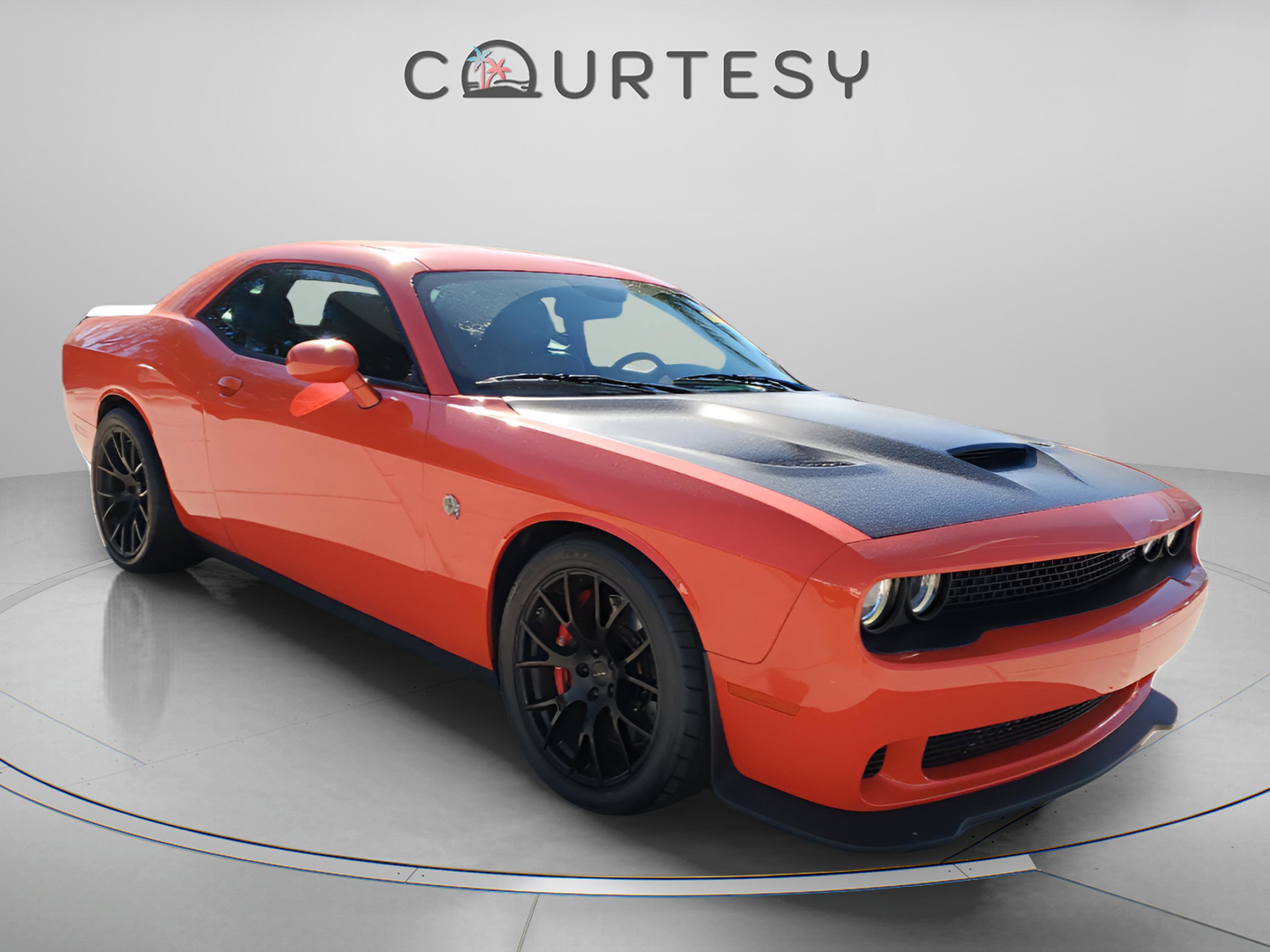 Used 2016 Dodge Challenger SRT Hellcat RWD image 5