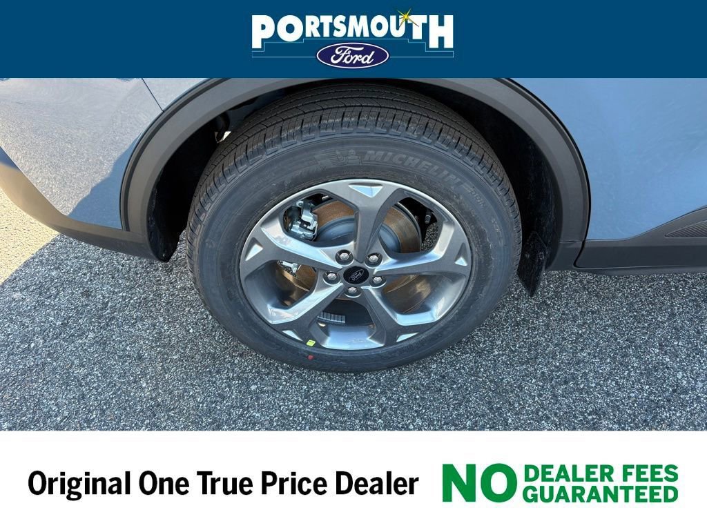 New 2026 Ford Escape ST-Line w/ Tech Pack #1 AWD/4WD image 32