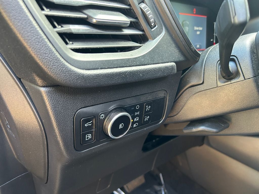 Used 2025 Ford Escape SE FWD image 19