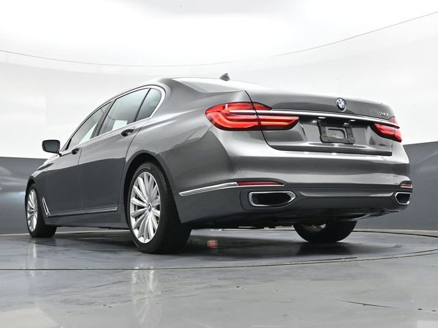 Used 2016 BMW 740i image 37