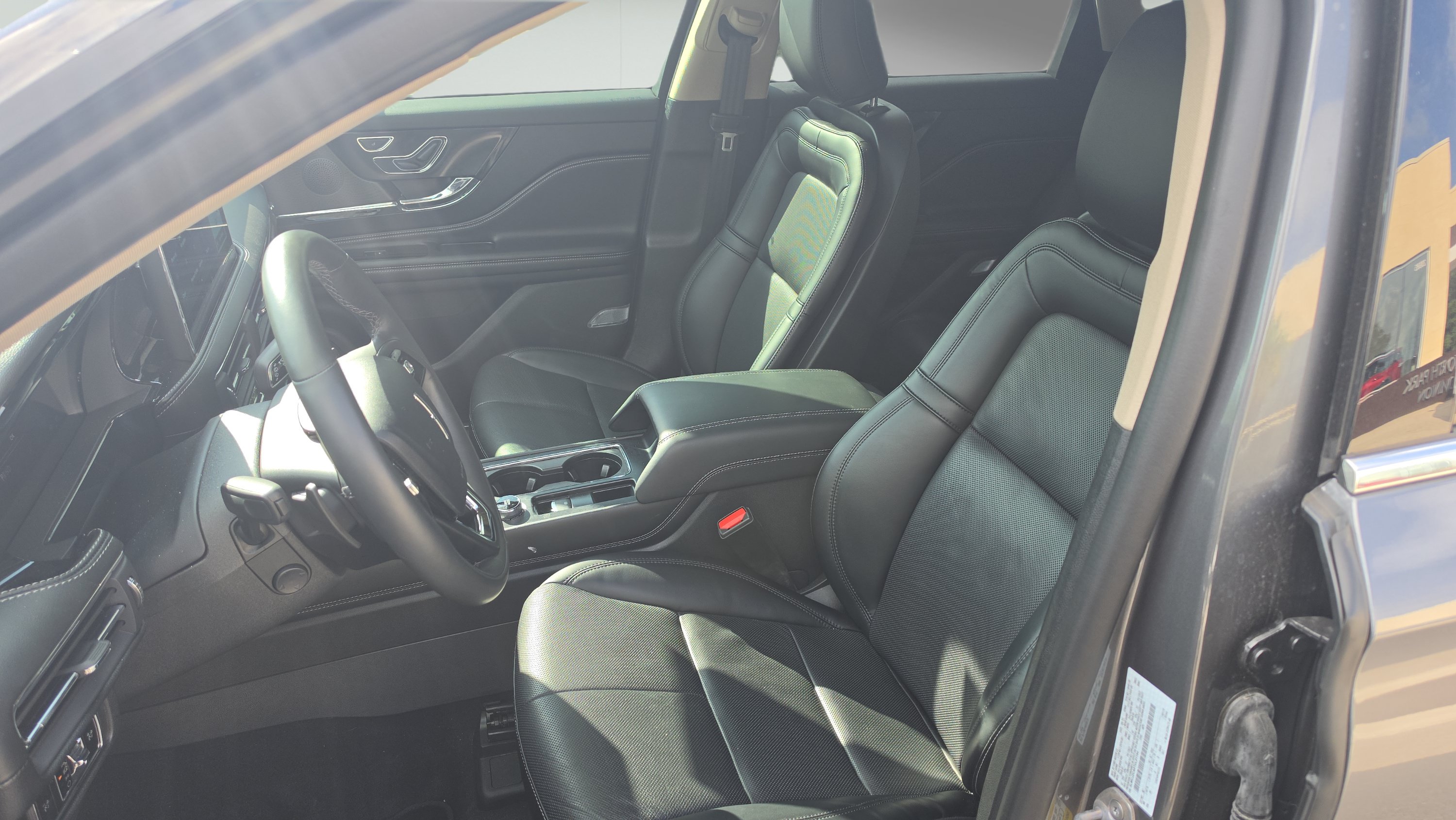 New 2026 Lincoln Corsair Reserve FWD image 9