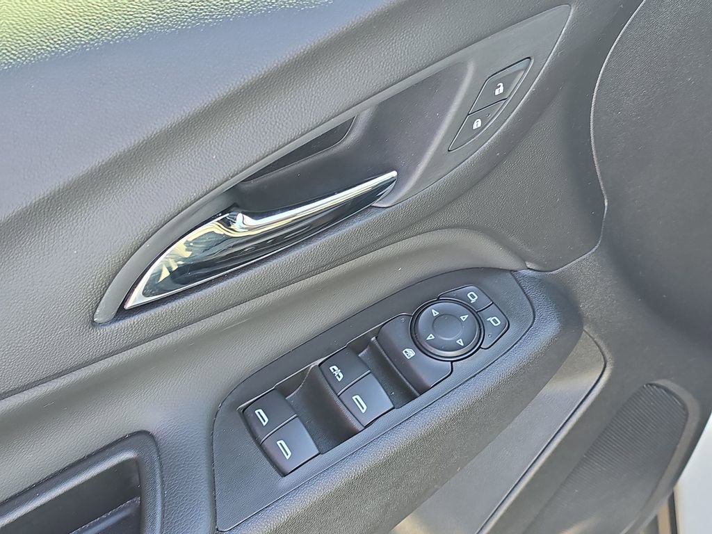 Used 2024 Chevrolet Equinox LT image 11