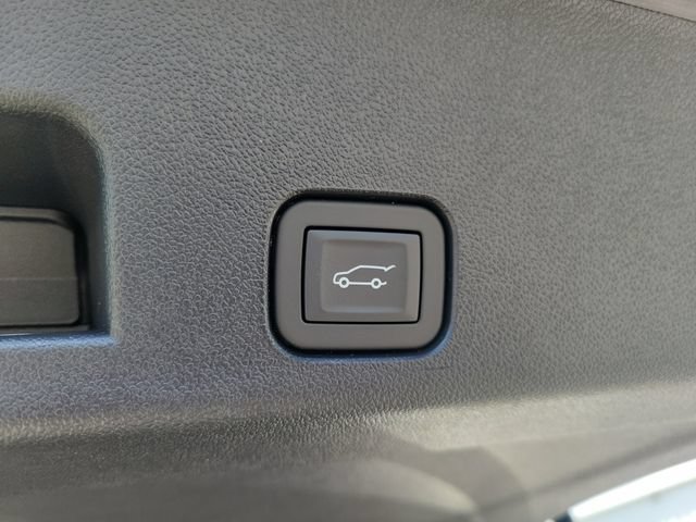 New 2027 Chevrolet Traverse Z71 w/ Driver Confidence Package AWD/4WD image 12