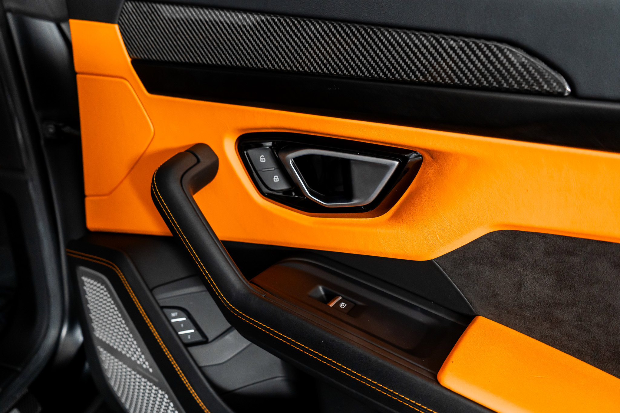 Used 2022 Lamborghini Urus image 56