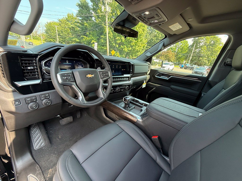 New 2026 Chevrolet Silverado 1500 LT w/ Z71 Off-Road Package AWD/4WD image 18
