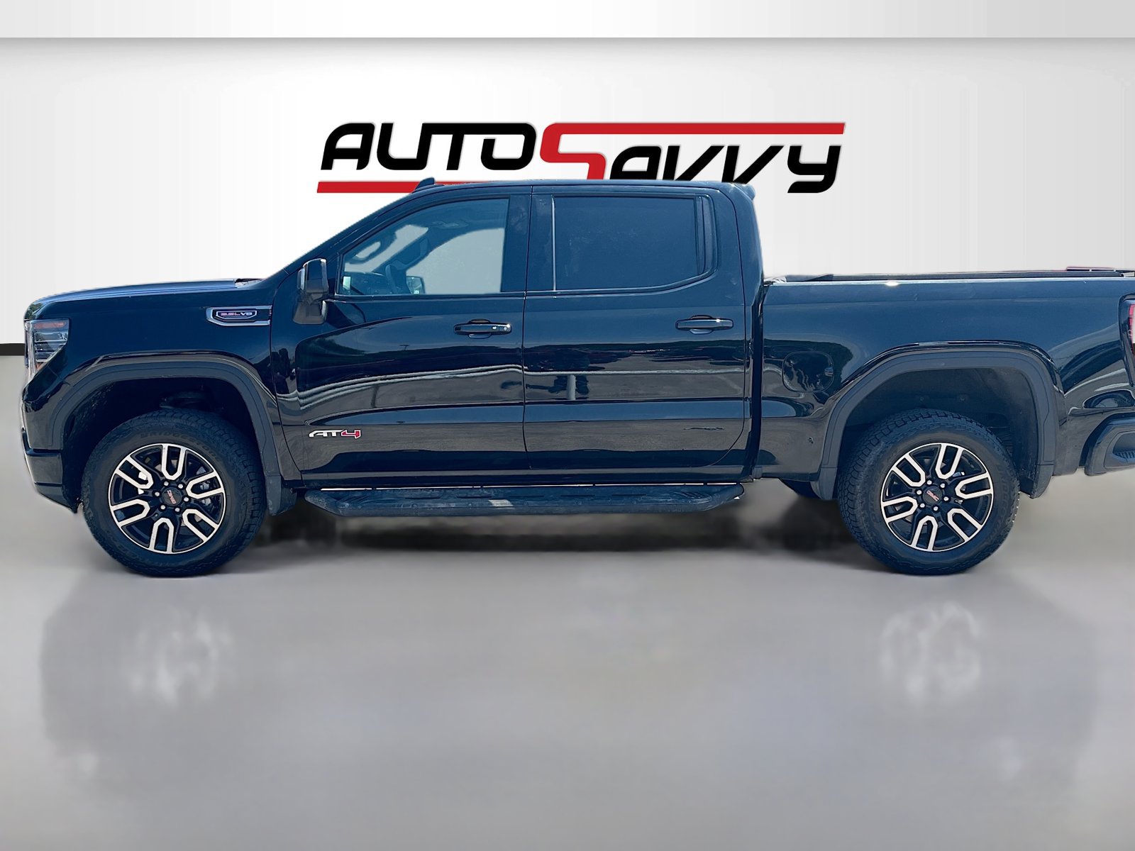 Used 2026 GMC Sierra 1500 AT4 w/ AT4 Premium Package AWD/4WD image 4