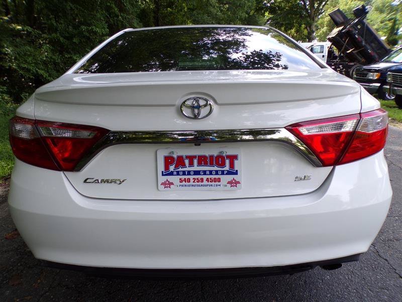Used 2017 Toyota Camry SE FWD image 7