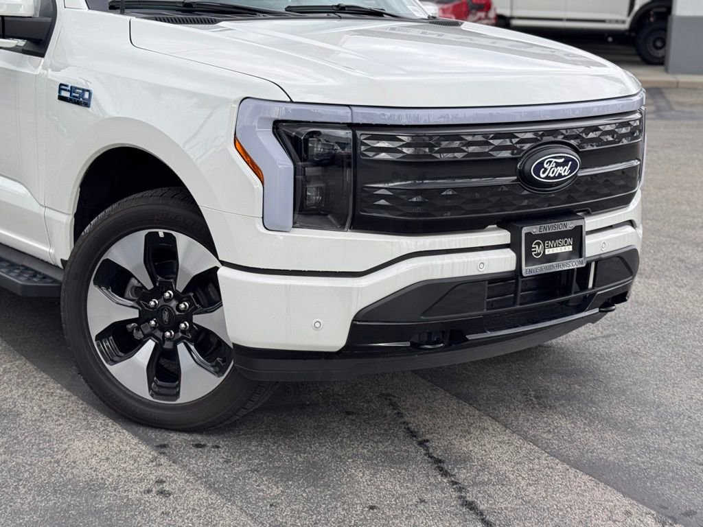New 2025 Ford F150 Lightning Platinum image 3