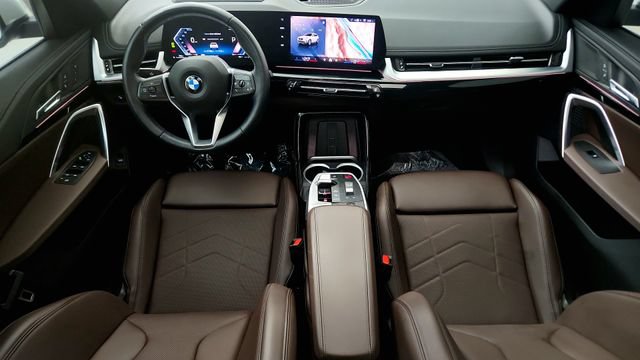 Used 2025 BMW X1 xDrive28i AWD/4WD image 51