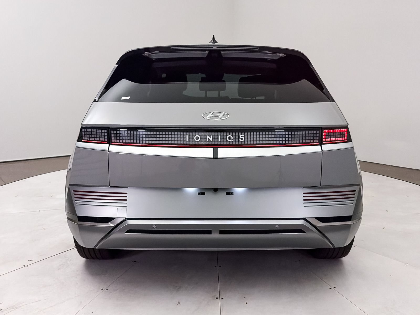 Used 2024 Hyundai Ioniq 5 Limited RWD image 18