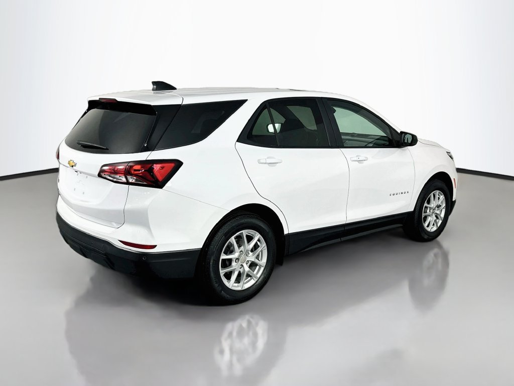 Used 2024 Chevrolet Equinox LS w/ LS Convenience Package FWD image 7
