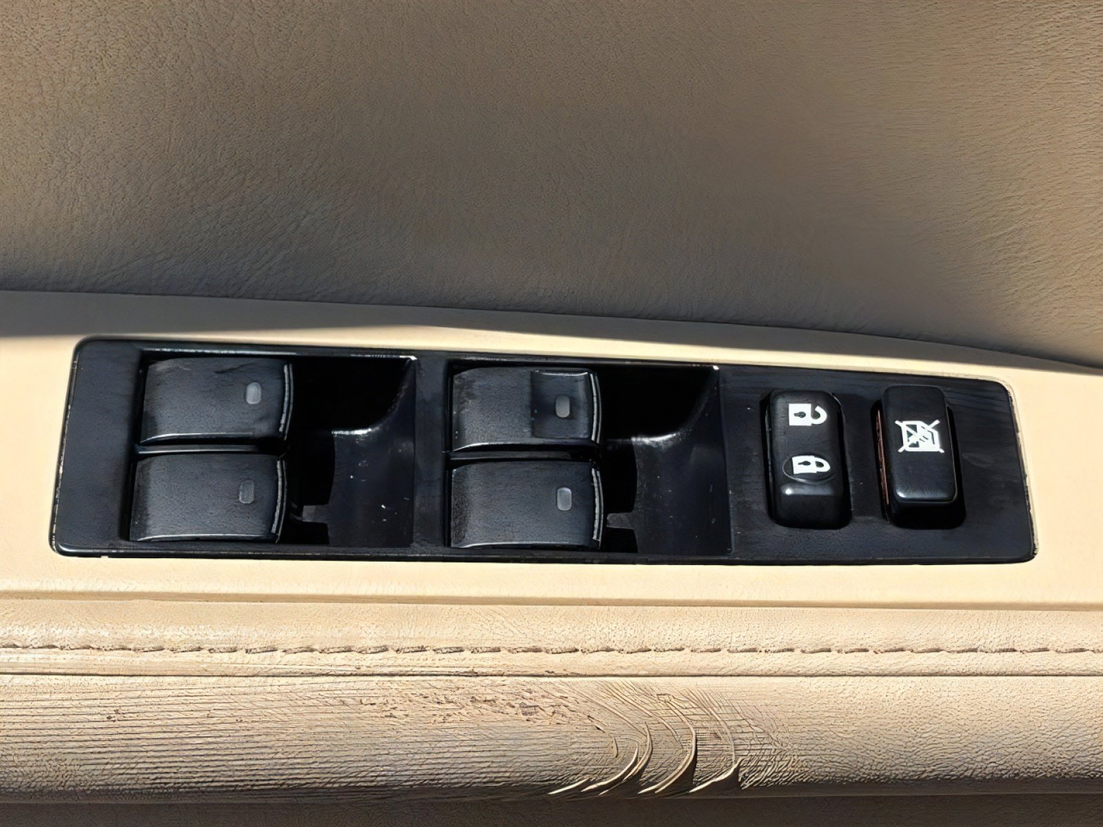 Used 2013 Lexus ES 300h w/ Luxury Pkg FWD image 16