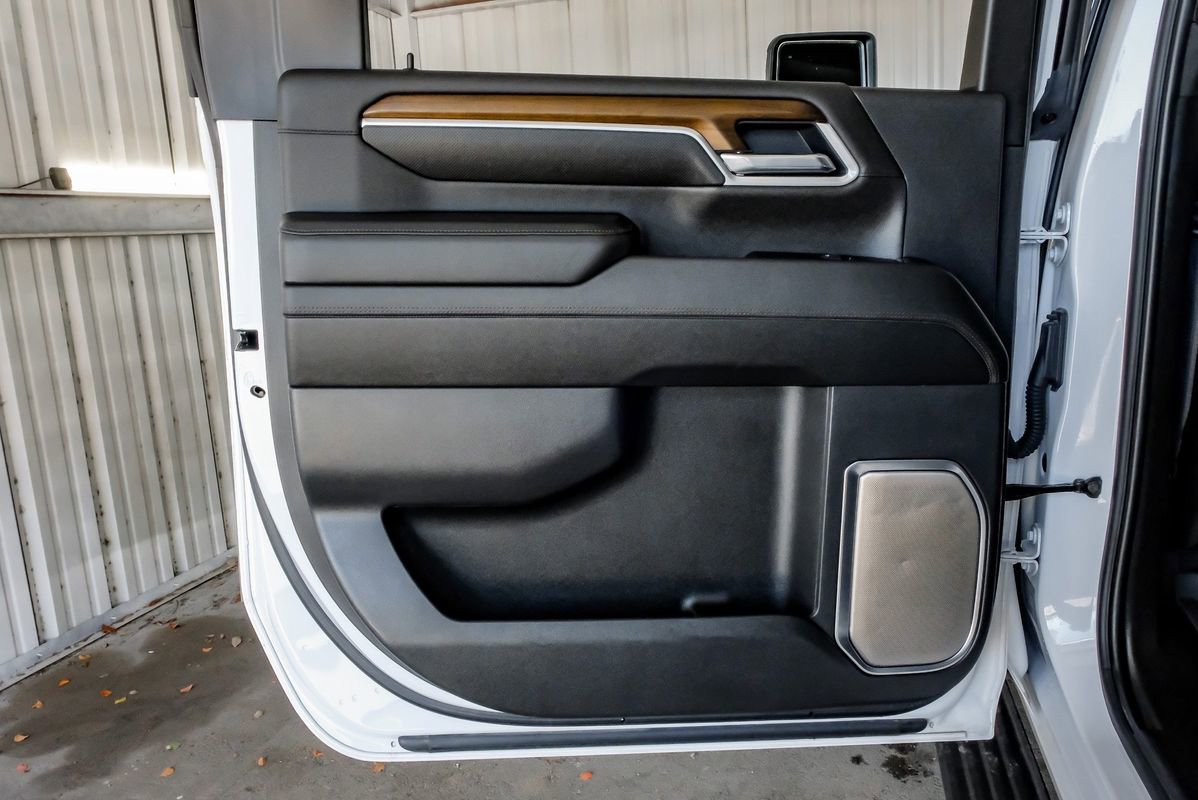 Used 2025 Chevrolet Silverado 3500 High Country w/ High Country Premium Package image 47