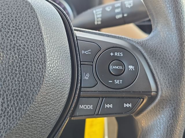 Used 2019 Toyota RAV4 LE image 18