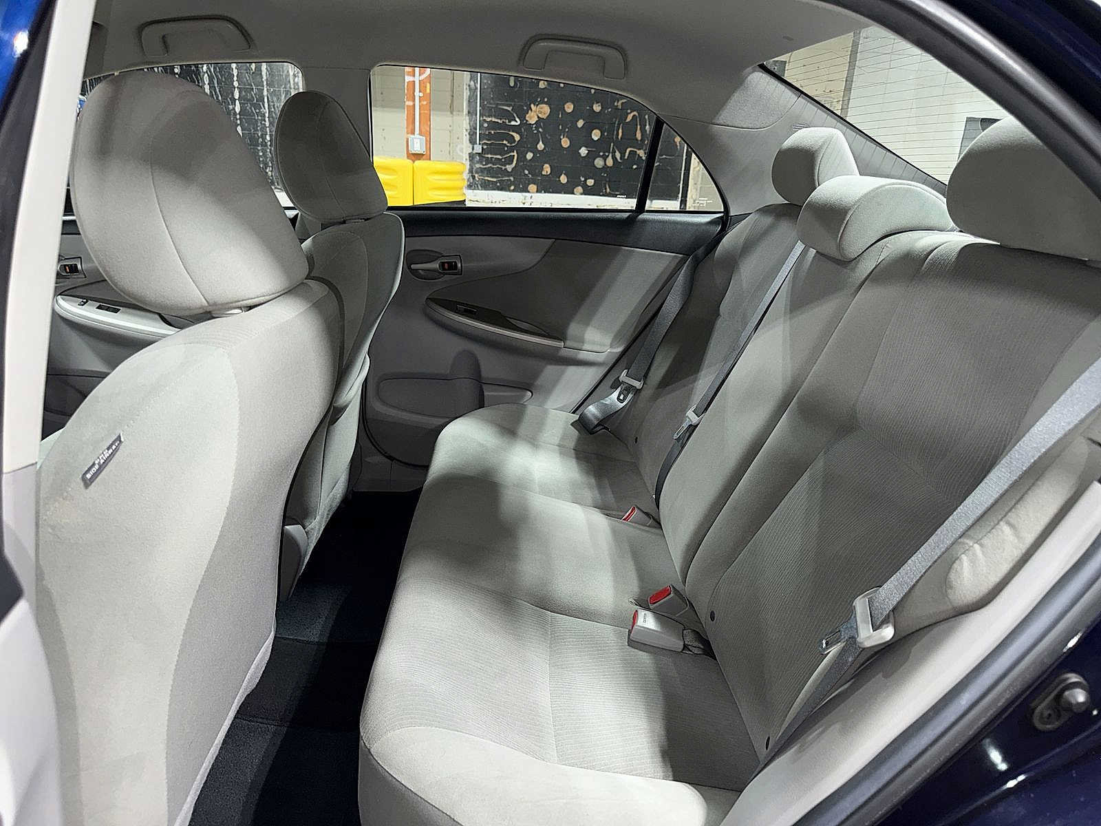 Used 2013 Toyota Corolla LE FWD image 17